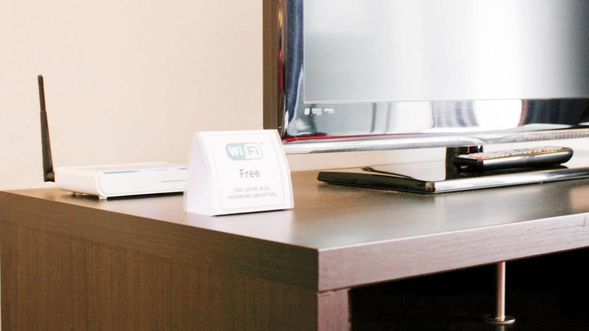 Sacre Bleu Apartments Лече Екстериор снимка