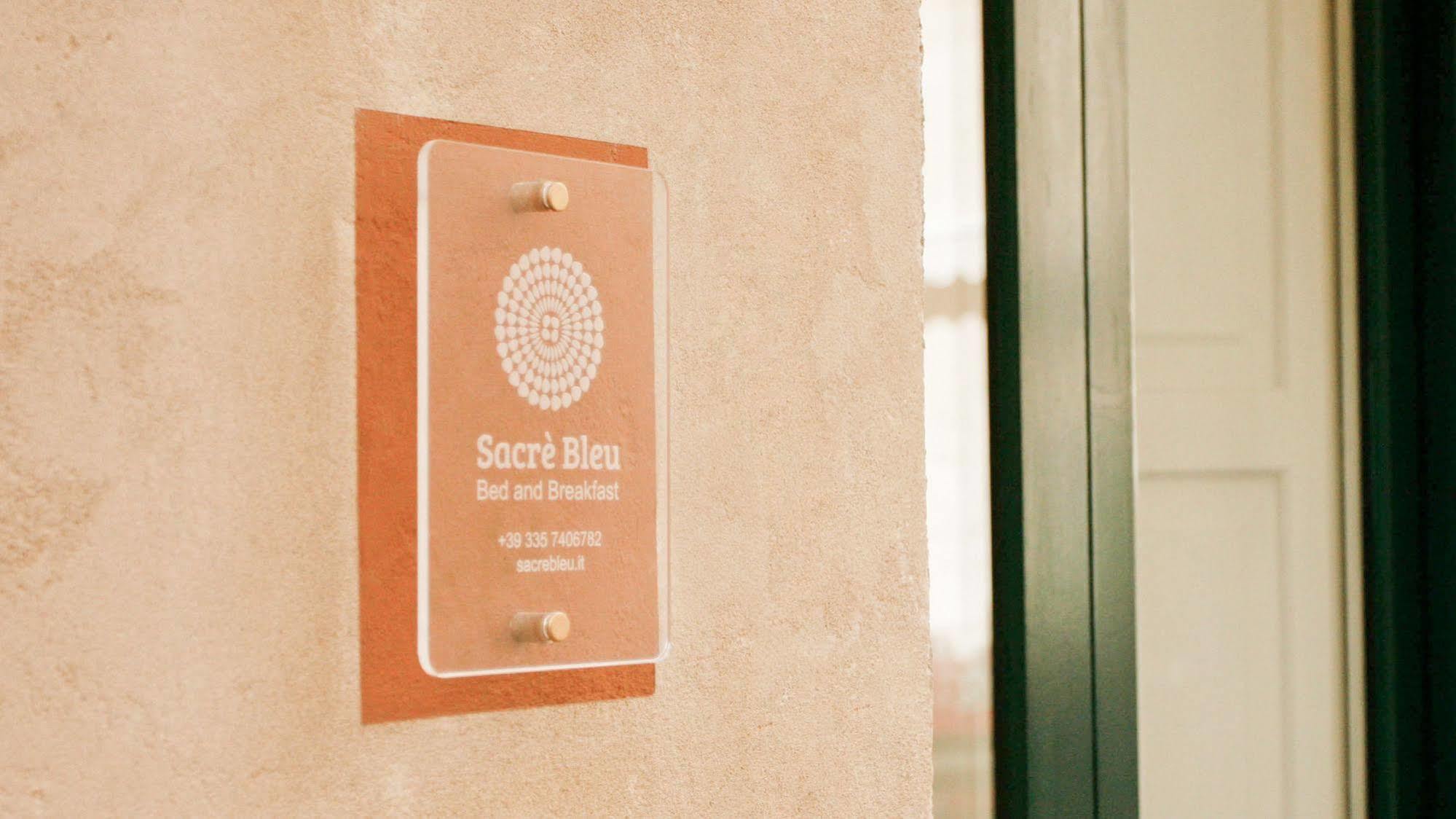 Sacre Bleu Apartments Лече Екстериор снимка